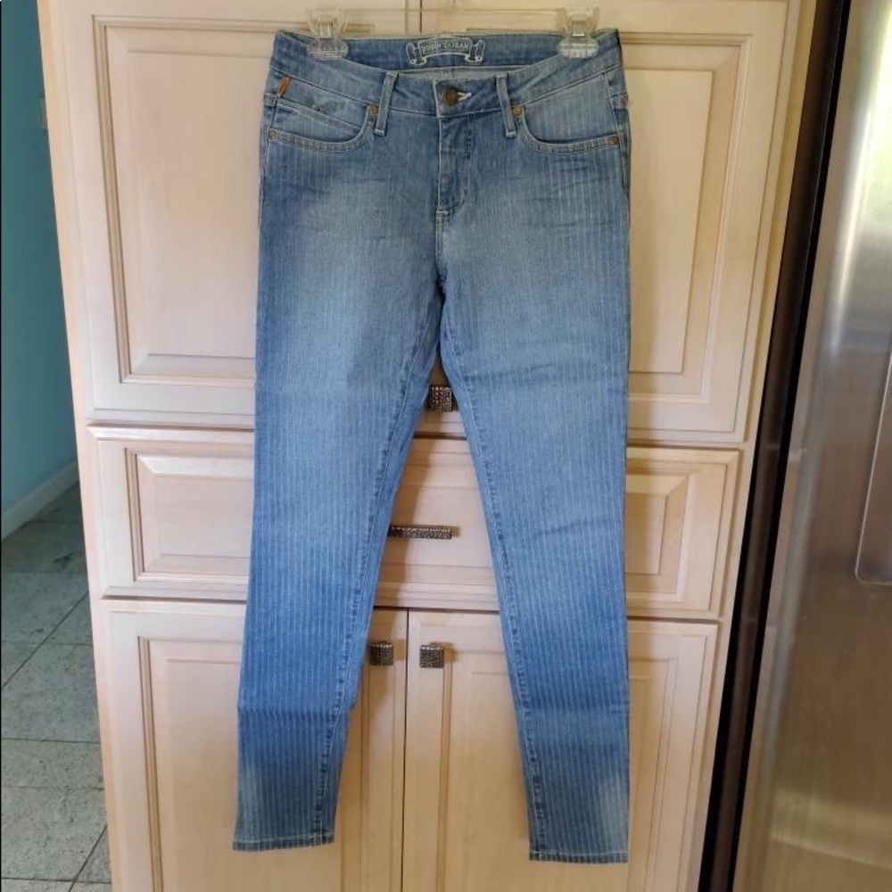 [LIKE 🆕] Robin’s Jean: Light Blue Jeans (Size 26)